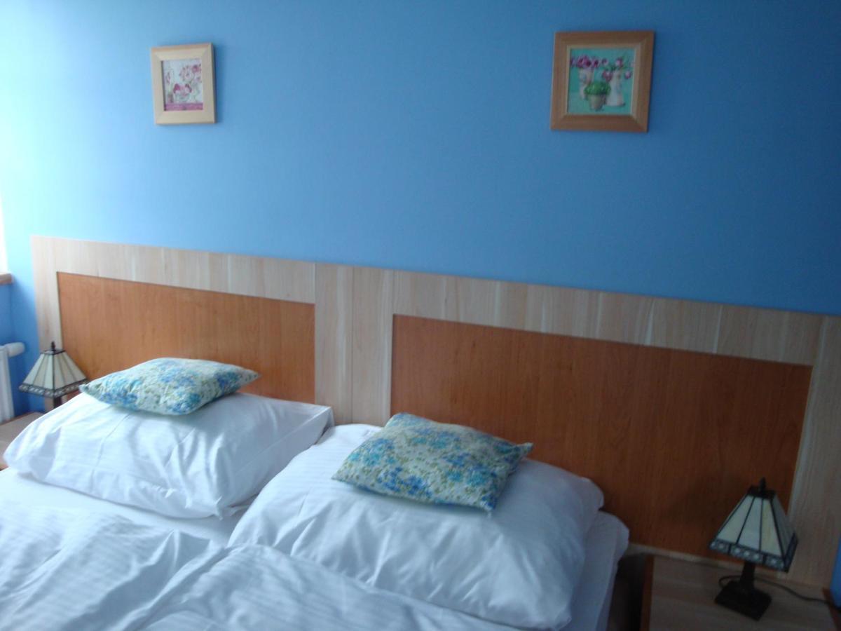 Lazne Evzenie Hotel Klášterec nad Ohří Стая снимка