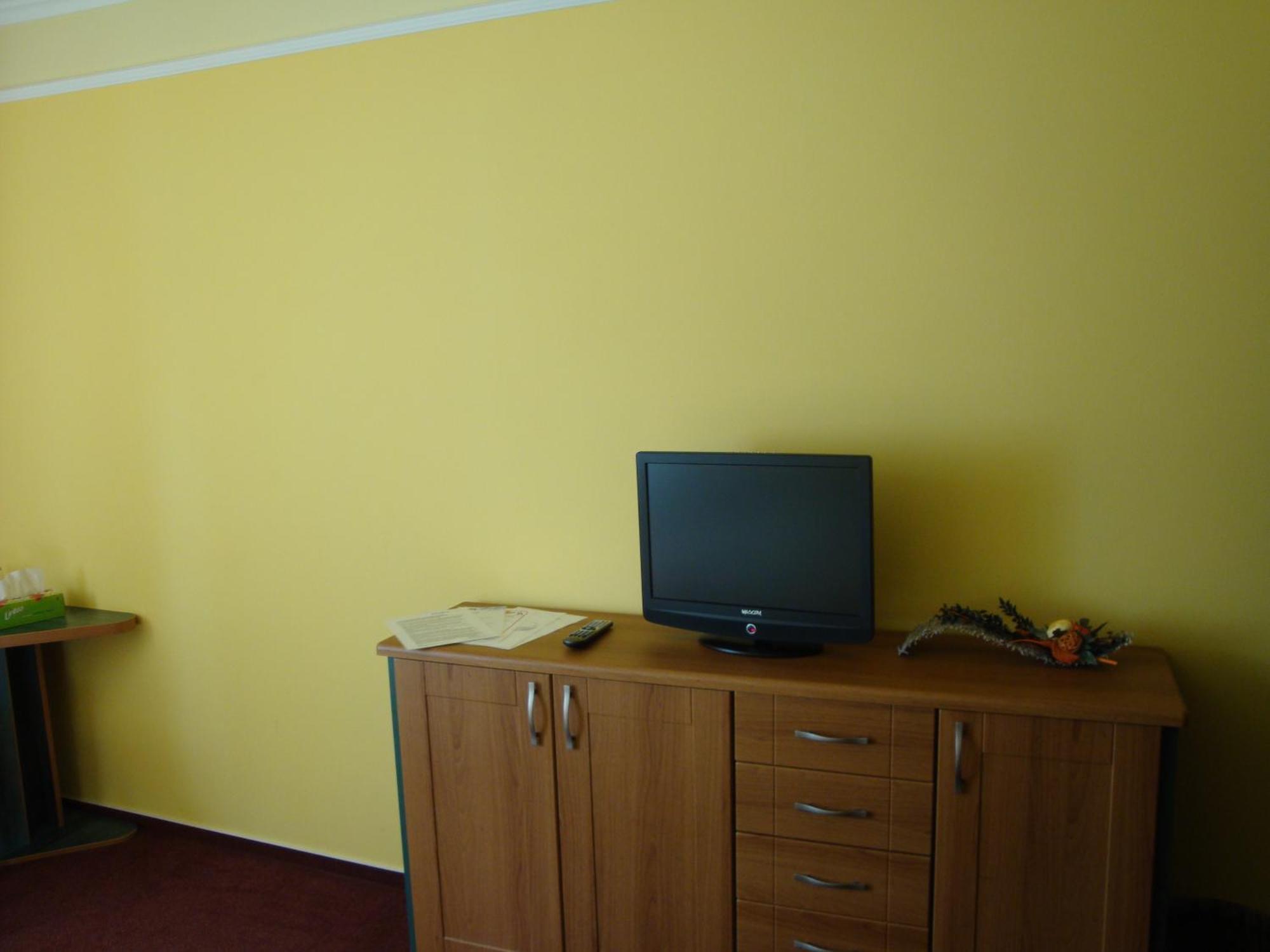 Lazne Evzenie Hotel Klášterec nad Ohří Екстериор снимка
